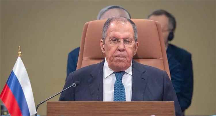 لافروف : الوضع في الشرق الأوسط يقف على حافة حرب شاملة