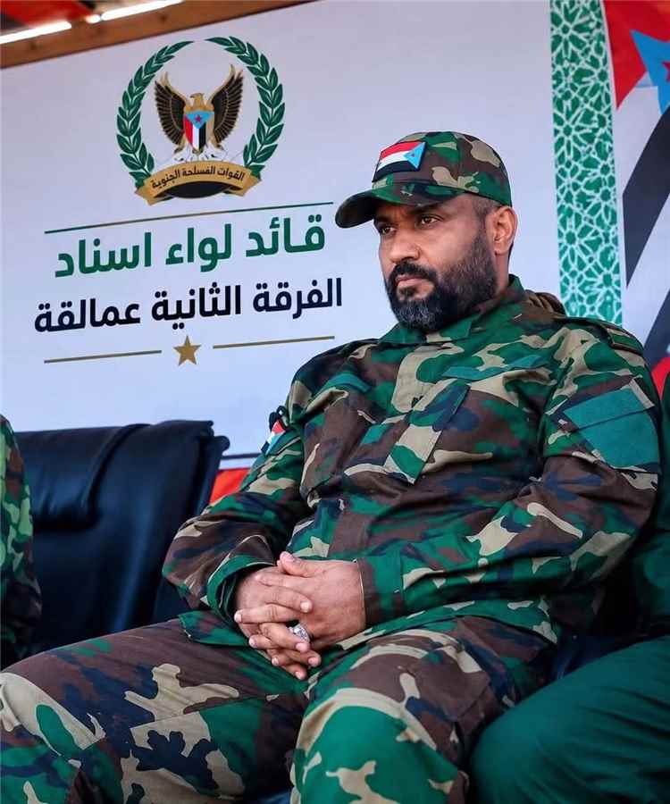 نجاة القائد أيمن عسكر من هجوم بطائرتين انتحاريتين في باب المندب.. والشرطة العسكرية تخرجه من دائرة الخطر