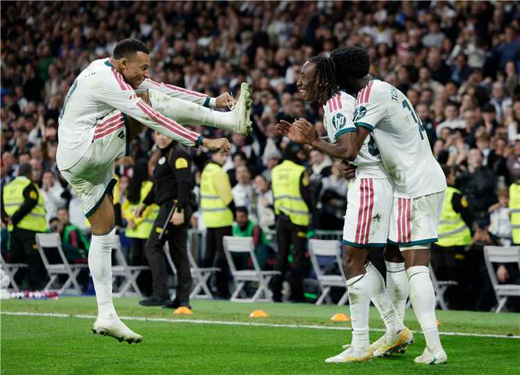 أداء ونتيجة.. ريال مدريد يستعد للكلاسيكو باكتساح إشبيلية برباعية