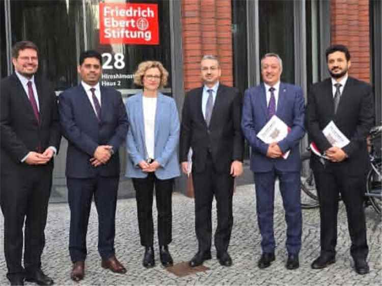 وزير حقوق الإنسان يبحث مع مؤسسة فريدريش إيبرت الألمانية تعزيز التعاون في حماية الحقوق وبناء القدرات