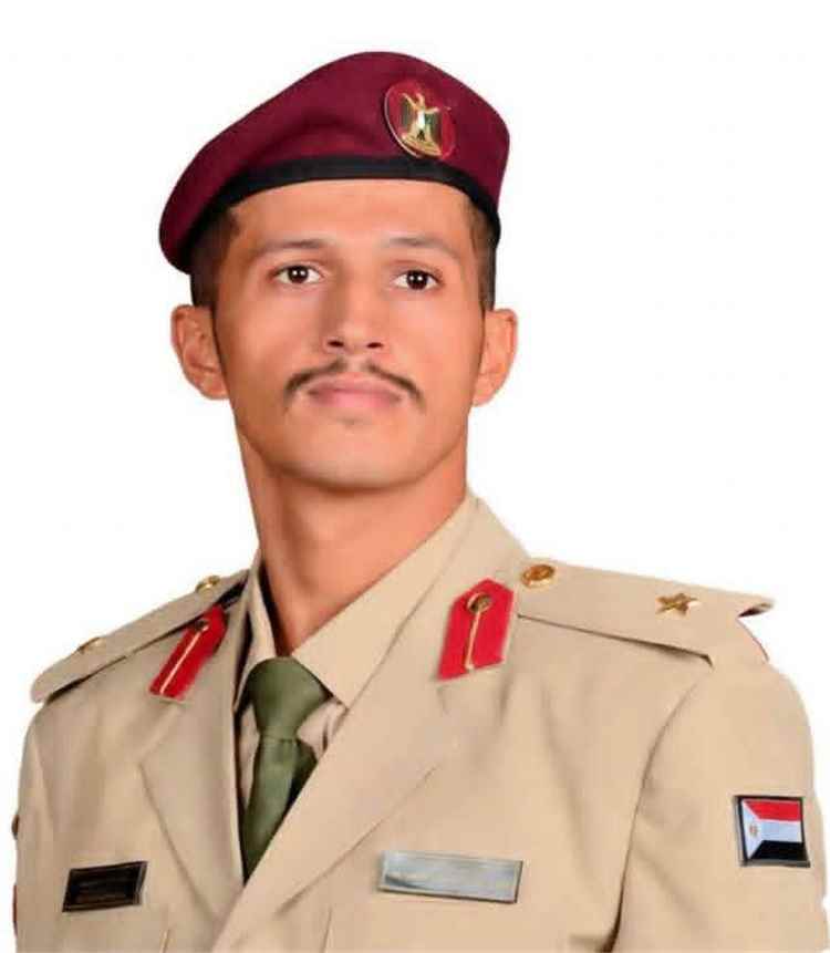استشهاد الضابط في قوات العمالقة الجنوبية خالد زيد العمري ورفيقه إثر انفجار عبوة ناسفة في خط العبر