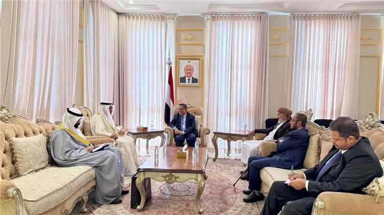 رئيس مجلس الشورى يبحث مع السفير الكويتي سبل تعزيز العلاقات الثنائية بين البلدين