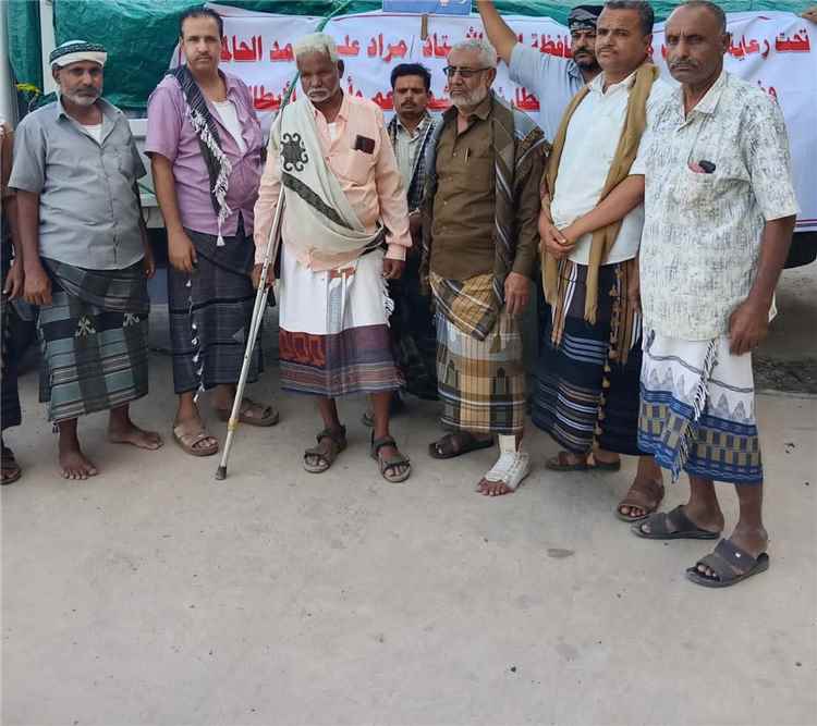 برعاية محافظ لحج.. الملاح  تسير قافلة دعم للجبهات القتالية