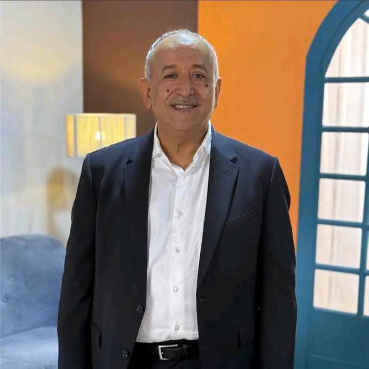 المعمري يطالب بتحرك عاجل لكسر حصار تعز ويحذّر من استمرار المعاناة الإنسانية