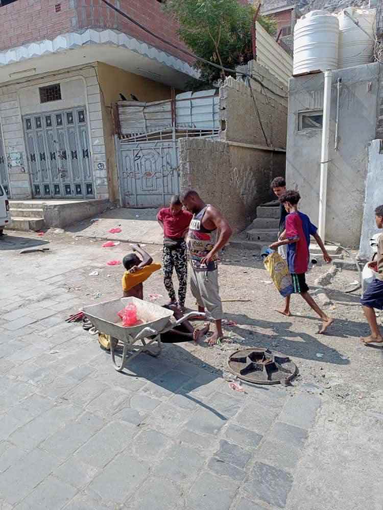 ادارة الصرف الصحي بالتواهي تستمر بالحملة الشاملة لصيانة شبكة الصرف الصحي