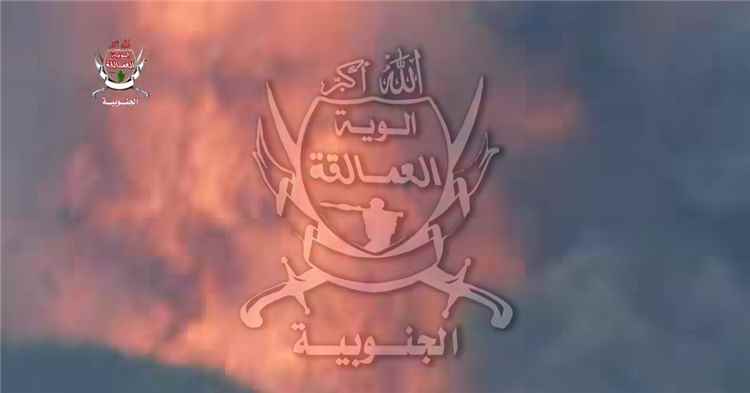 قوات العمالقة الجنوبية تدمر مركبتين عسكريتين حوثيتين في جبهة المضاربة ومصرع من كان على متنهما