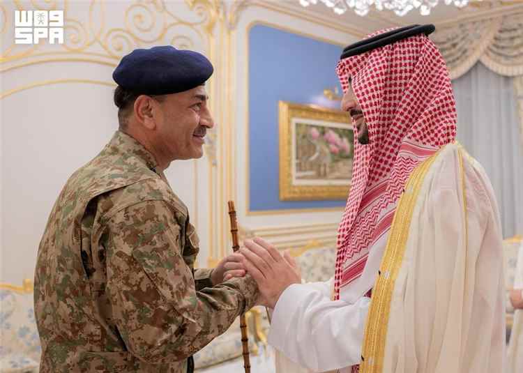 رويترز: مسؤولون من دول اتفاقية مكة يجتمعون مع مسؤولين إيرانيين