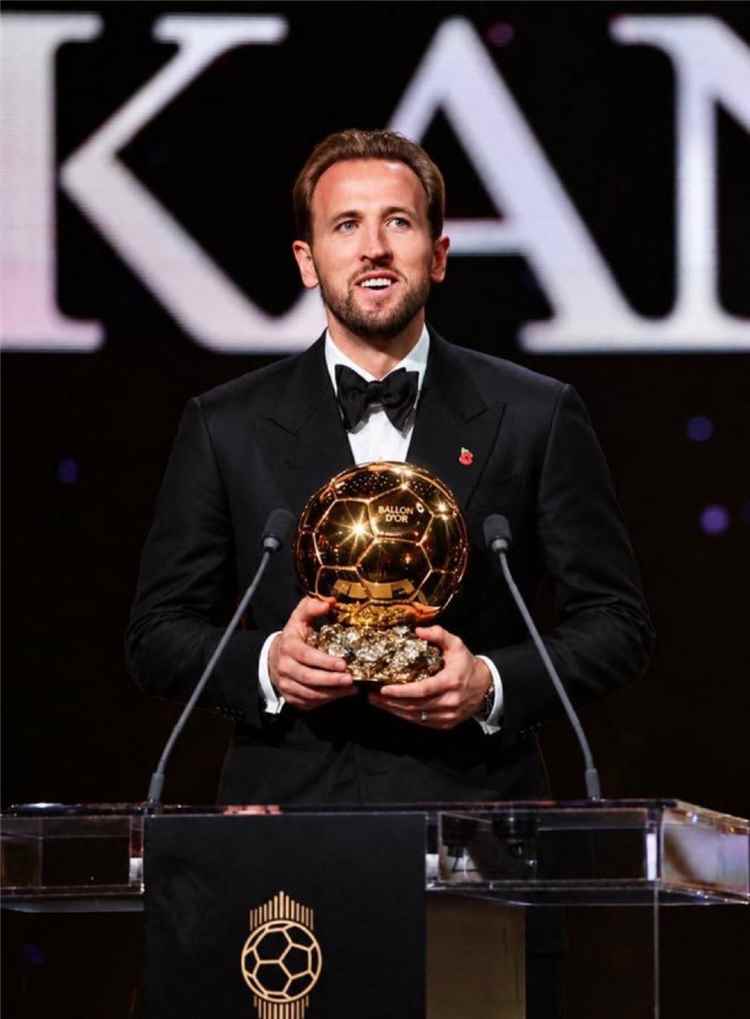 رسميًا.. الإنجليزي هاري كين يتوج بجائزة أفضل لاعب في العالم لعام 2026م «الكرة الذهبية»