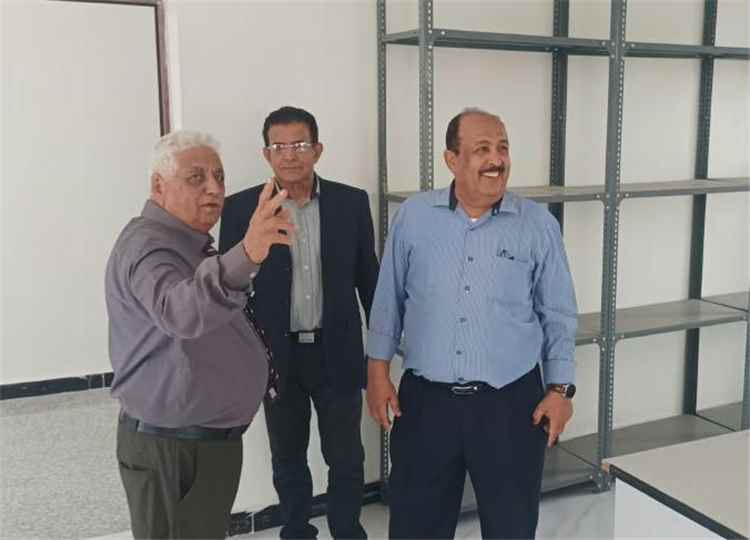 رئيس جامعة لحج يتفقد كلية الطب ويشيد بمواقف محافظ المحافظة الداعمة لمسيرة الجامعة