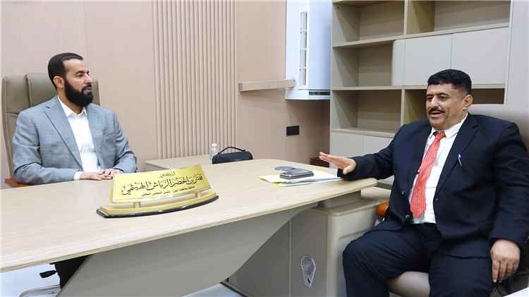 محافظ أبين يلتقي مدير فرع المؤسسة الاقتصادية ويؤكد دعم السلطة بأستعادة الممتلكات المقتحمة وتعزيزها للعملية التنموية