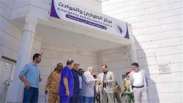 المحافظ بن الوزير يوجه بسرعة استكمال تجهيزات مركز الحوادث والطوارئ العام بهيئة مستشفى شبوة