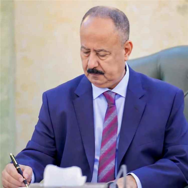 وزير النقل يصدر قراراً بتشكيل لجنة تحقيق في الحادثة التي تعرضت لها طائرة "اليمنية" بالأردن