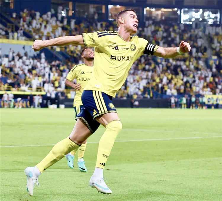هاتريك كريستيانو رونالدو يقود النصر لاكتساح الخلود في دوري روشن السعودي
