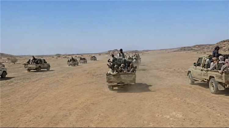 القوات المسلحة تستعيد أجزاء واسعة من جبال حويشيان شرق الحزم وتقطع إمداد الحوثيين إلى جبهة العلم