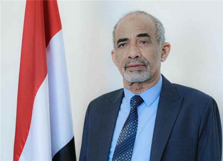 عضو مجلس القيادة محمود الصبيحي يعزي في وفاة المناضل أحمد جودة
