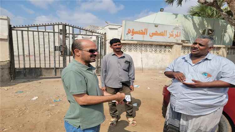 مدير صحة البريقة يتفقد سير العمل ببرنامج «البسيط» لمراقبة الأداء المالي في المجمعات والمراكز الصحية