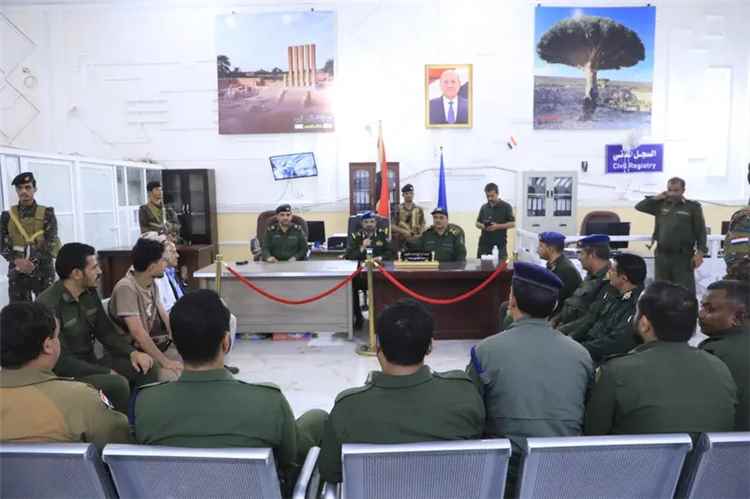 لجنة من وزارة الداخلية تطّلع على مستوى الجاهزية الأمنية بمحافظة مأرب