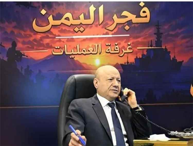 أبناء الحديدة يؤكدون مساندتهم الكاملة للقوات المسلحة في عملية "فجر اليمن" لاستعادة مؤسسات الدولة