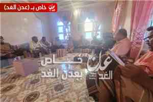 مدير عام أحور يلتقي إدارة الكهرباء ومواطنين من قرية شاقة الغريب لمناقشة حادثة وفاة المواطن هداف العميسي