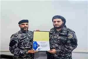 قائد قوات أمن المنشآت يكرم عدد من ضباط المواقع الأمنية