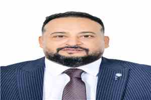 حريش يشيد بجهود محافظ عدن: العمل على الأرض أبلغ من ضجيج المنصات