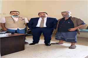 الحريري والمنتصر .. يتفقدان عمل العيادة الطبية الخيرية بمدينة الاستقلال بمديرية البريقة
