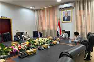وزير الدولة يبحث مع مستشار وكيل الأمين العام للأمم المتحدة سبل تسريع الاستجابة ومواجهة طوارئ النزوح