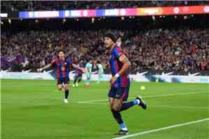 برشلونة يستعيد نغمة الانتصارات باكتساح ألافيس ويعود لصدارة الدوري الإسباني