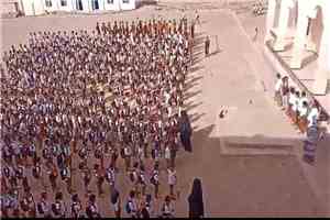 مدير تربية المسيمير يشهد الطابور الصباحي بمدرسة عباس ويشيد بانضباط الطلاب
