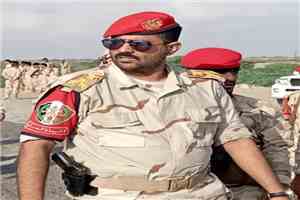 قائد الشرطة العسكرية بأبين العميد يوسف العاقل يعزي العميد علي حيدرة الحنشي بوفاة زوجته