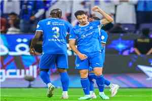 الهلال يكسر صمود الحزم بلدغة مارتينيلي وينفرد بصدارة دوري روشن السعودي