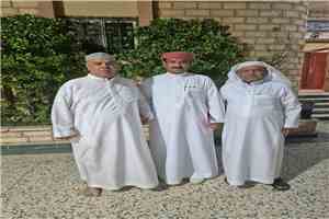 المحافظ بن الوزير يطمئن على اللواء الركن عبدالله علي عليوه في زيارة إنسانية