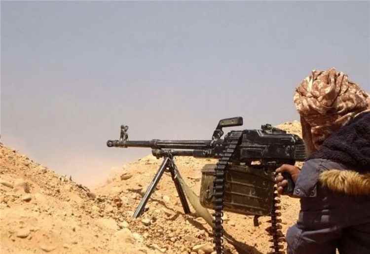 القوات المسلحة بمحور تعز تتصدى لتسلل حوثي في مقبنة