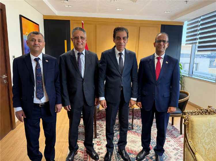 السوائي يبحث مع مساعد وزير الخارجية المصري اوضاع الجالية اليمنية