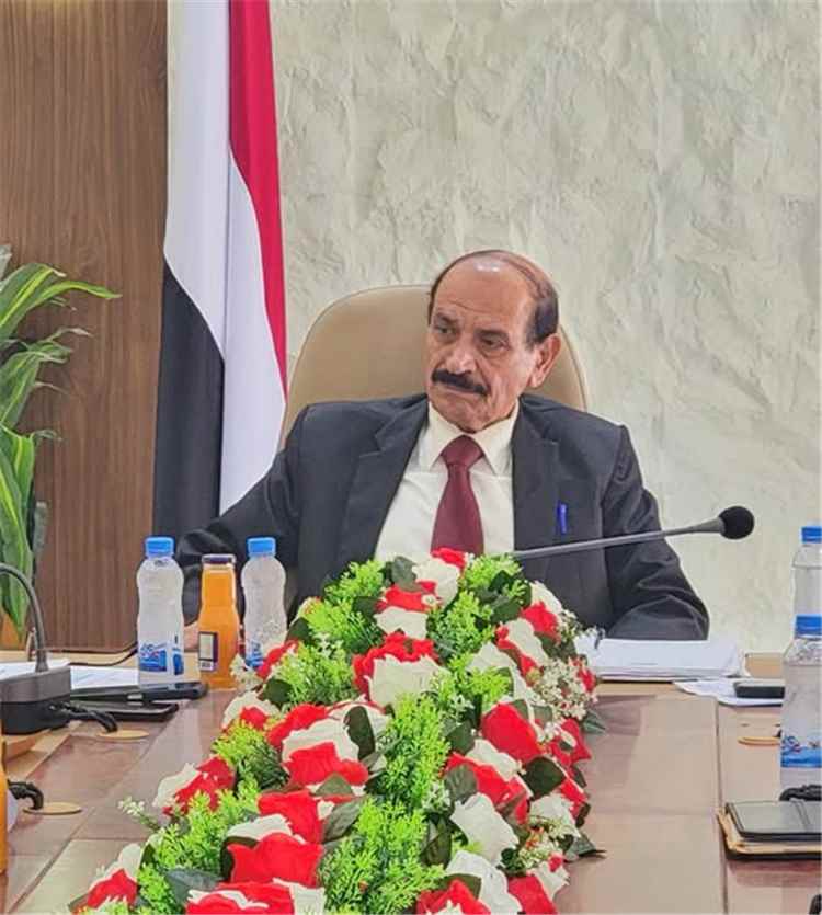 برئاسة الدغاري.. لجنة إدارة الأحواض المائية بشبوة تعقد اجتماعها الأول وتناقش أولويات حماية وتنظيم الموارد المائية