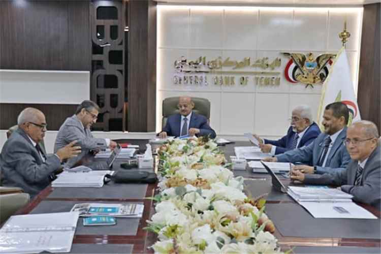 البنك المركزي يؤكد "الاستقرار النقدي" ويشيد بآلية تمويل الواردات