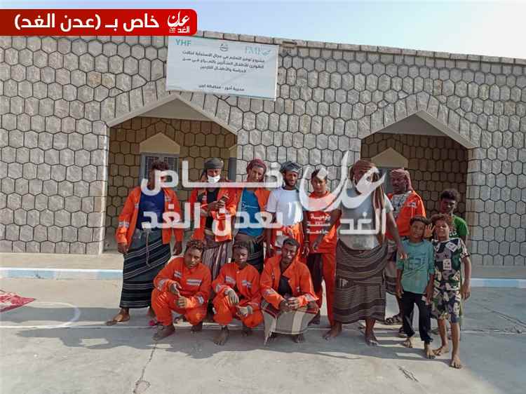 صندوق نظافة أحور يواصل حملته لتنظيف مدارس عاصمة المديرية استعدادًا للعام الدراسي الجديد