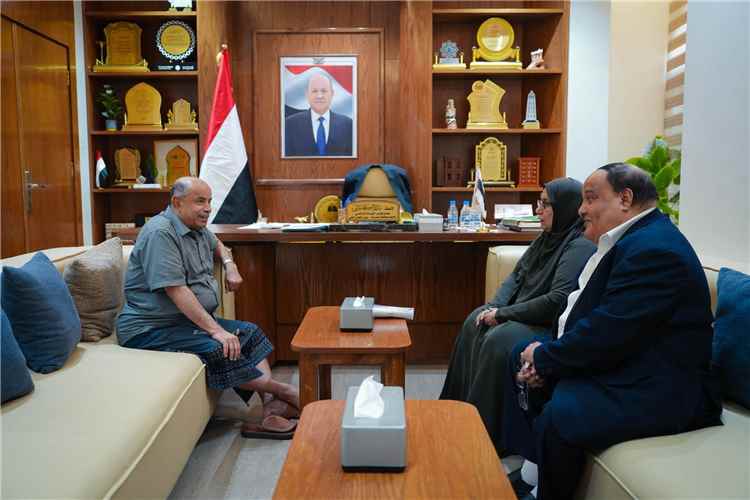 عضو مجلس القيادة الخنبشي يبحث مع رئيسة هيئة مكافحة الفساد تعزيز التنسيق وتطوير آليات الرقابة