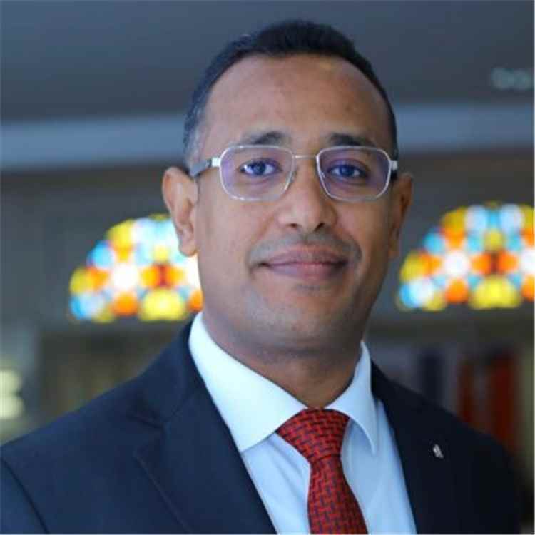 حسن غالب: التنسيق بين القوات اليمنية والتحالف يعزز مكافحة الإرهاب ويؤكد أهمية الشراكة الأمنية