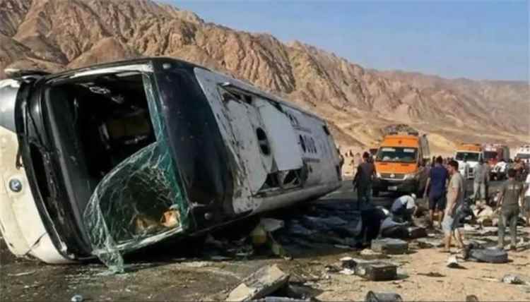 ارتفاع ضحايا حادث أتوبيس جنوب سيناء في مصر إلى 21 قتيلًا بينهم 10 أردنيين..
