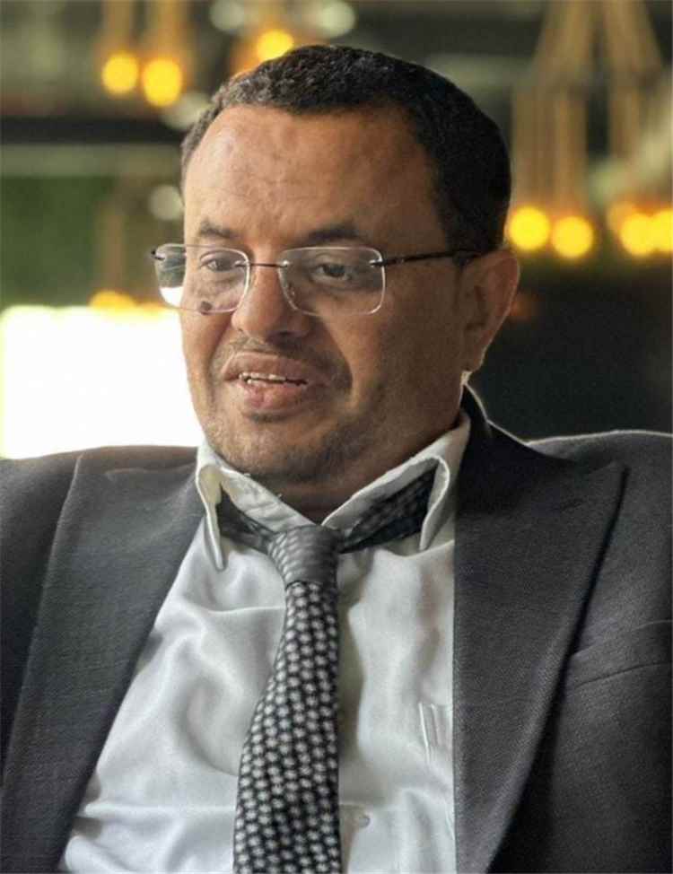 هزاع البيل يدعو لتحريك جميع الجبهات: ترك الساحل الغربي يواجه الحوثيين وحده كارثة لا مبرر لها