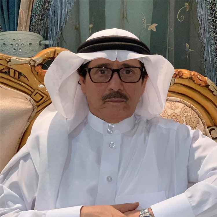 كاتب سياسي سعودي يدعو إلى فتح جميع الجبهات واستكمال تحرير الحديدة وصنعاء
