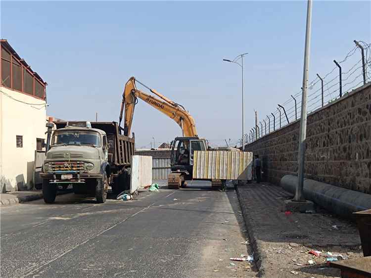 توضيح بشأن إغلاق خط الميناء في مديرية المعلا