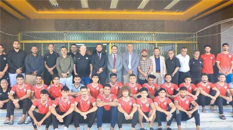 مطلعا على جاهزيته للمشاركة في «خليجي27»...
محافظ العاصمة عدن «شيخ» يستقبل بعثة المنتخب الوطني الأول