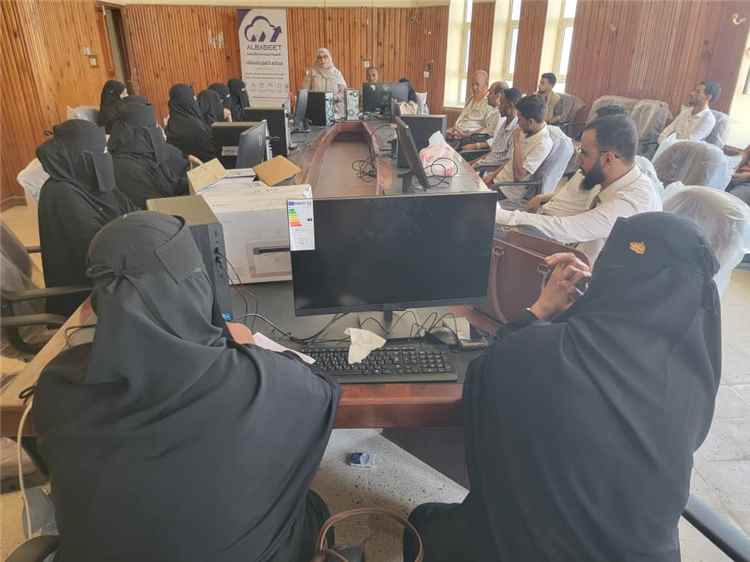 عدن.. تدشين برنامج تدريبي لتفعيل الأنظمة المحاسبية والبيانات الصحية بمراكز البريقة