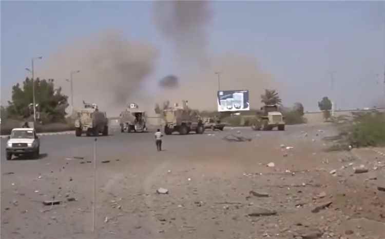 تقدم للقوات المسلحة في مأرب والجوف ومعارك عنيفة في تعز وتحركات حوثية بصنعاء وصعدة
