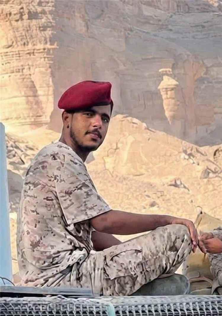 مؤتمر حضرموت الجامع بالشحر يقدم واجب العزاء لأسرة الشهيد أحمد الغرابي