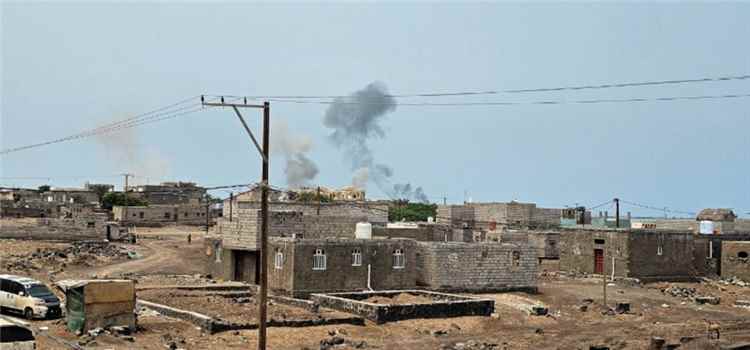 رويترز:الحوثيون يصلون المخا ويقتربون من بسط سيطرتهم على مضيق باب المندب