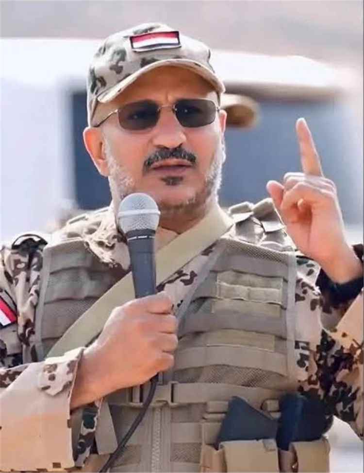 طارق صالح يصل الرياض لبحث المستجدات الميدانية والمعركة ضد ميليشيا الحوثي