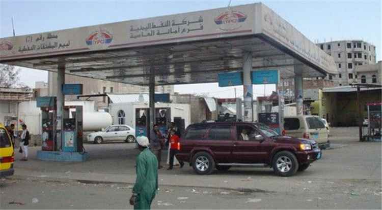 الحوثيون يفرضون زيادة جديدة على أسعار المشتقات النفطية في مناطق سيطرتهم